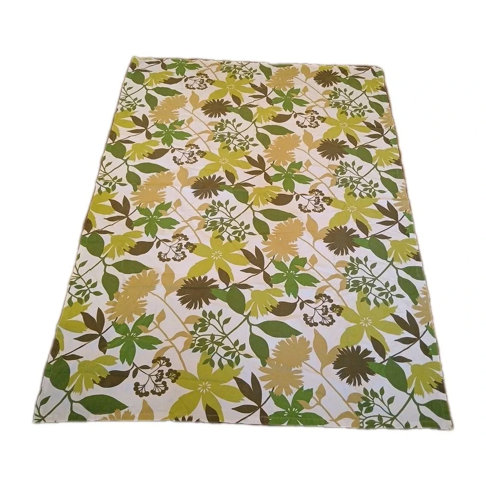 Crate And Barrel Decorative Greenery Tablecloth 6.10 By 4.8‎ Feet